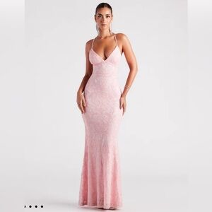 WINDSOR Formal Sequin V-Neck Mermaid Dress